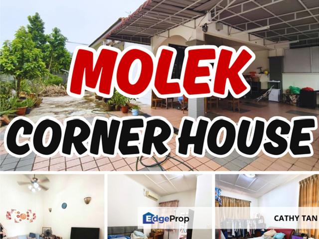 House for sale in Taman Molek, Johor Bahru