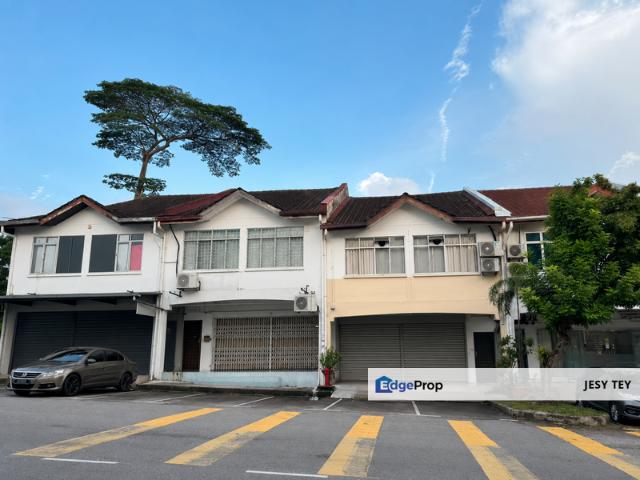 Shop for rent in Bukit Ledang, Johor