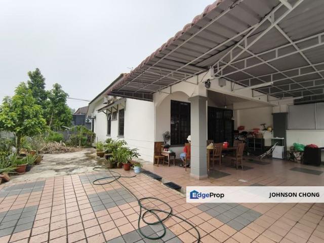 House for sale in Taman Molek, Johor Bahru