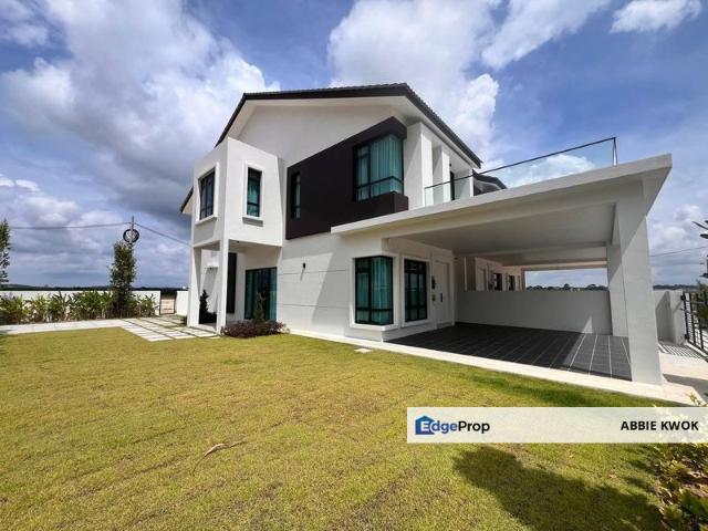 House for sale in Malaka