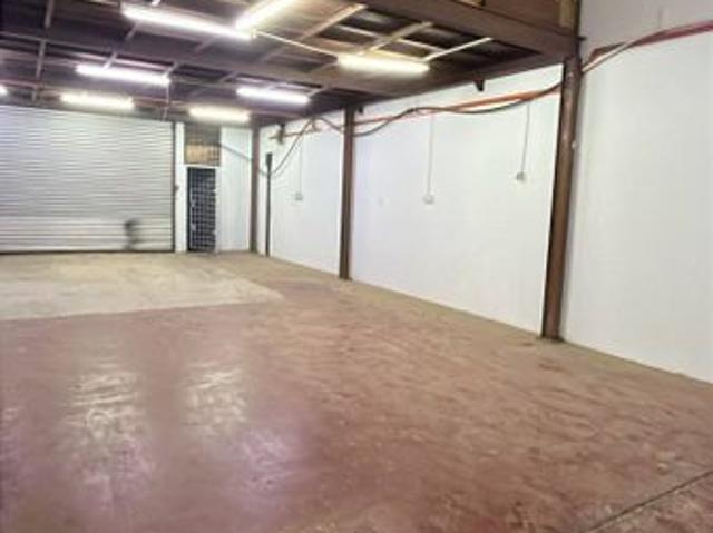 Warehouse for rent in Taman Mount Austin, Tebrau