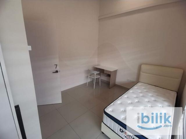 Room for rent in Taman Mount Austin, Tebrau