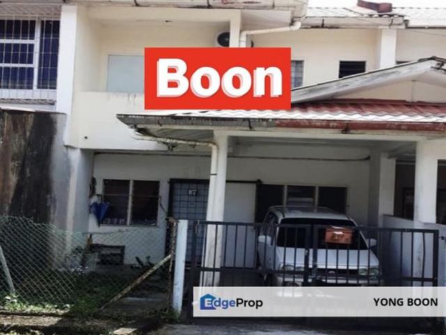 House for sale in Batu Kawa