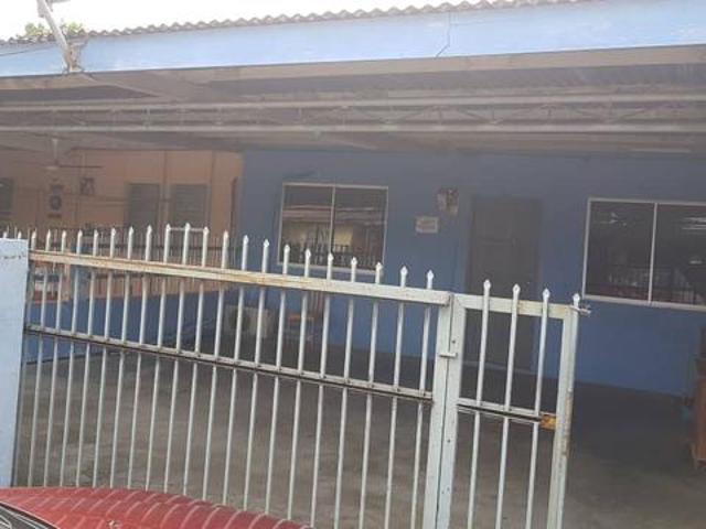Terraced House for sale in Victoria, Labuan