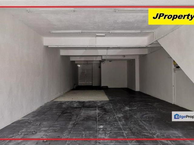 Shop for sale in Langat, Selangor