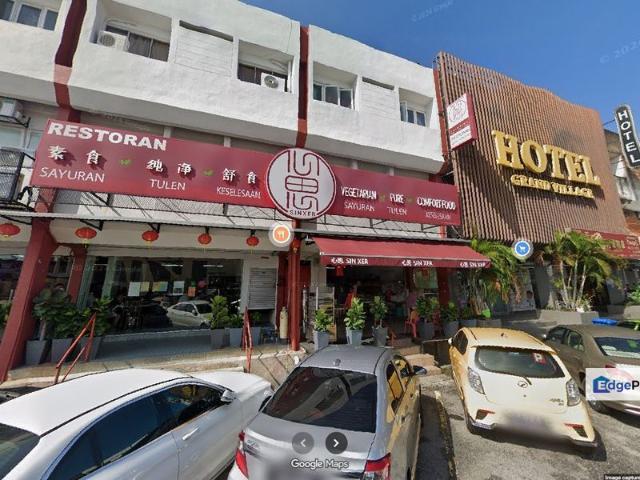 Shop for sale in Langat, Selangor
