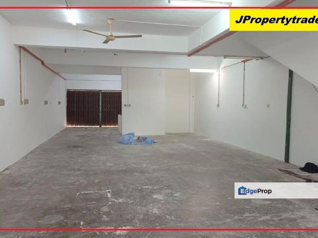 Shop for sale in Langat, Selangor