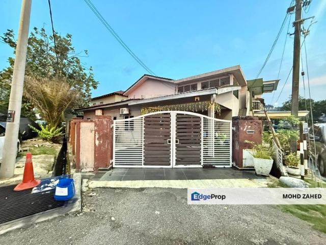 House for sale in Langat, Selangor