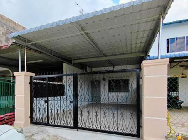 House for sale in Ulu Tiram, Johor