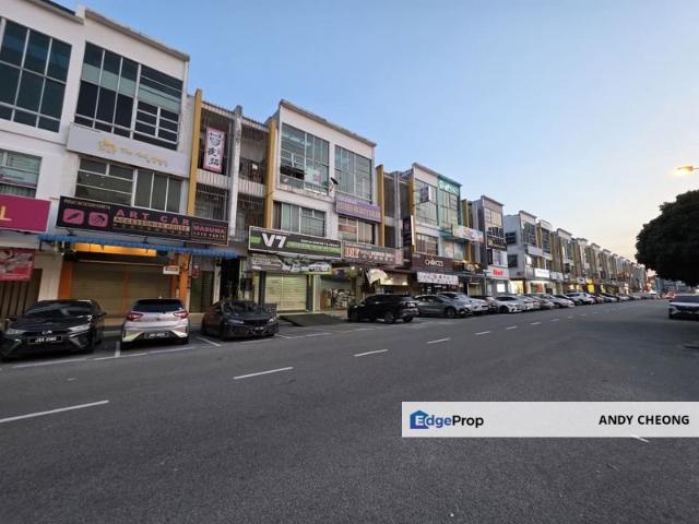 Shop for rent in Bukit Ledang, Johor