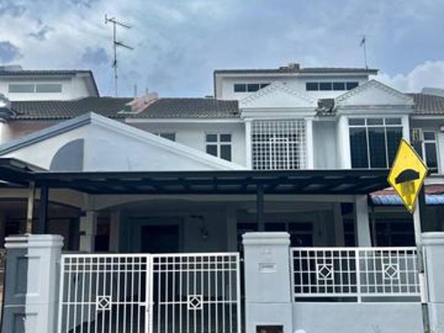 Terraced House for sale in Pontian