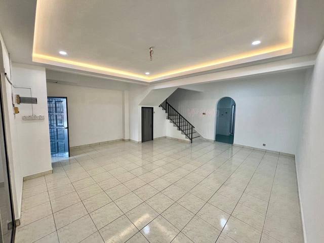 Terraced House for sale in Pontian