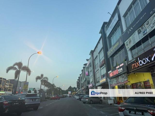 Shop for sale in Bukit Ledang, Johor