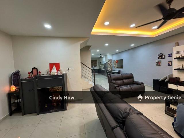 Terraced House for sale in Malaka