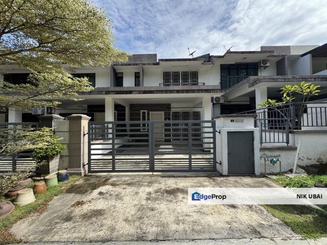House for sale in Malaka