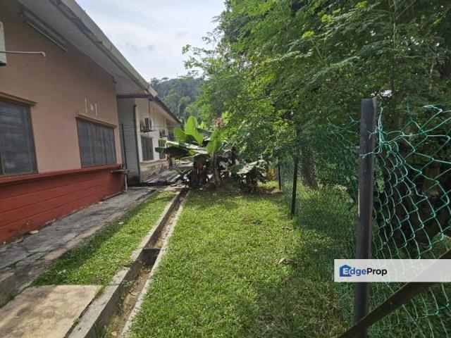 House for sale in Malaka