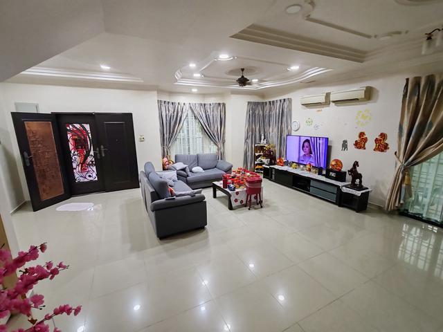 Residential House for sale in Malaka