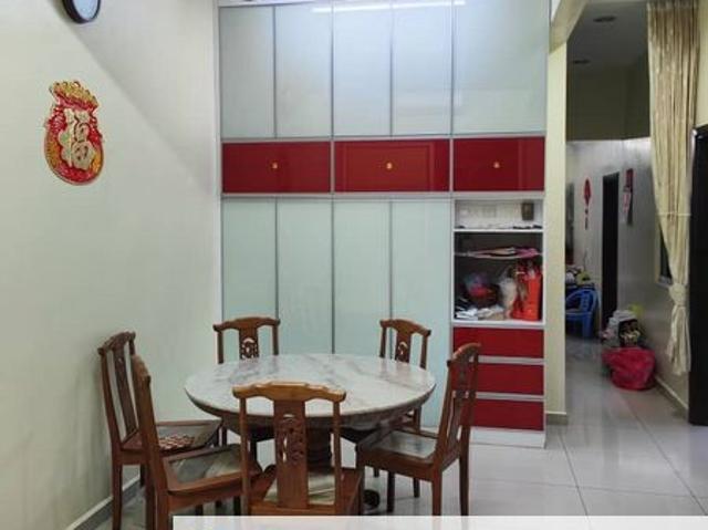 House for sale in Malaka