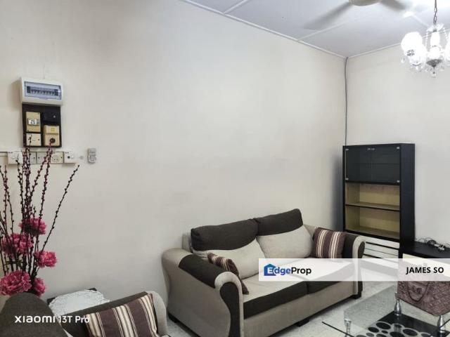 House for rent in Malaka