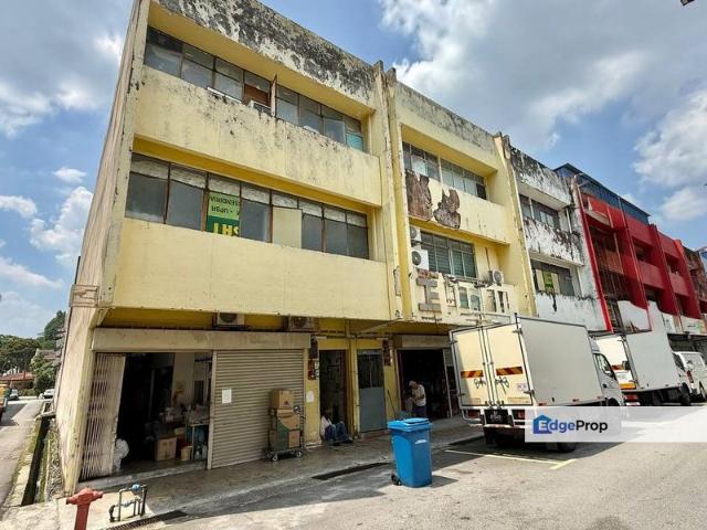 Shop for sale in Langat, Selangor