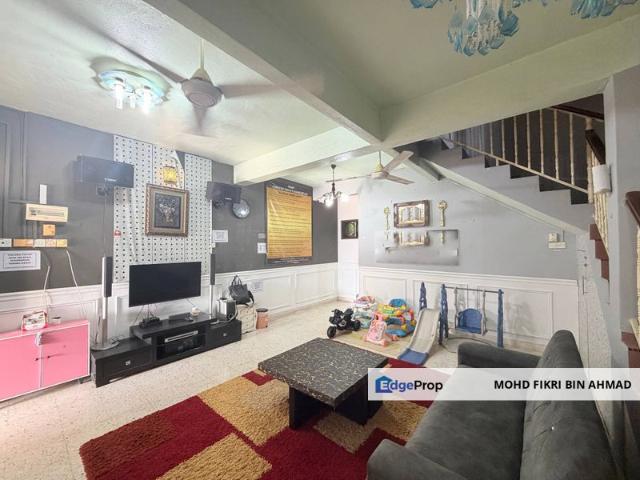House for sale in Malaka
