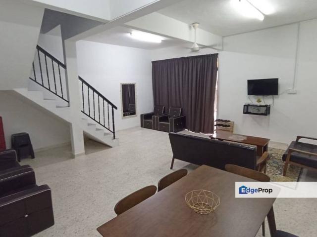 House for sale in Malaka