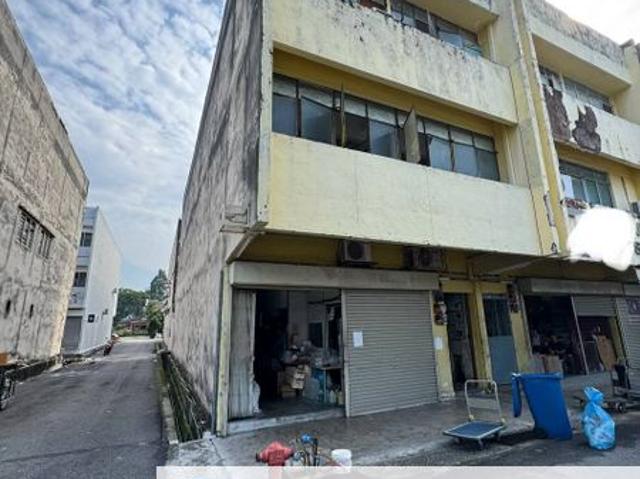 Shop for sale in Langat, Selangor
