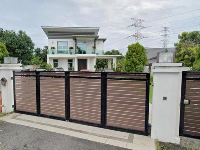 Bungalow for sale in Malaka