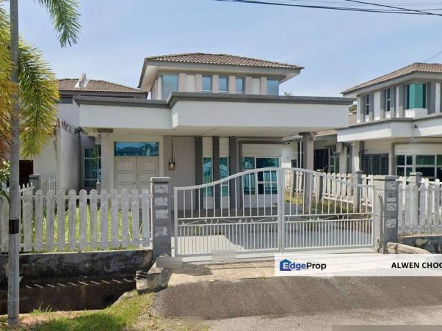 House for sale in Durian Tunggal, Malaka