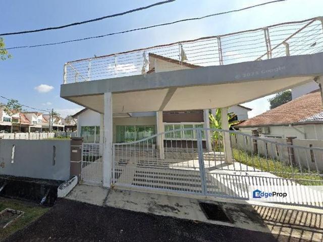 House for sale in Durian Tunggal, Malaka