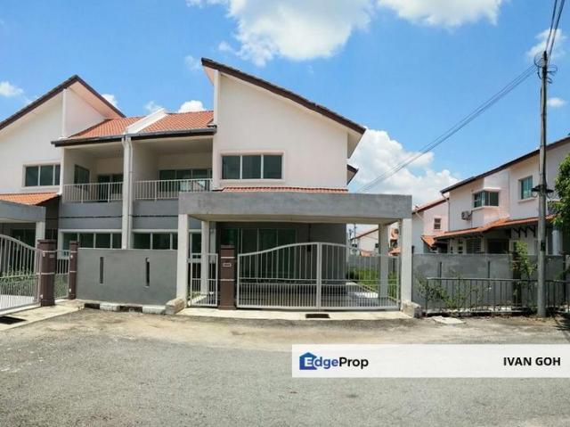 House for sale in Durian Tunggal, Malaka