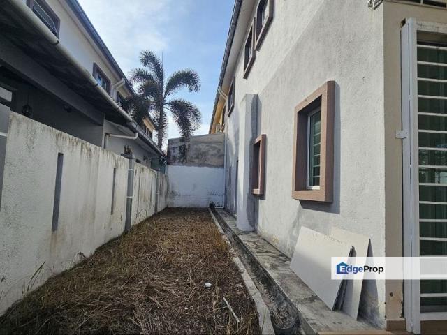 House for sale in Malaka