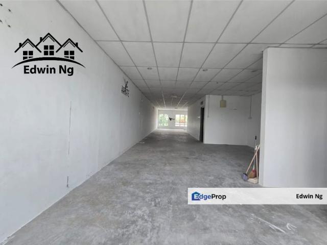 Shop for rent in Mukim 16, Tena