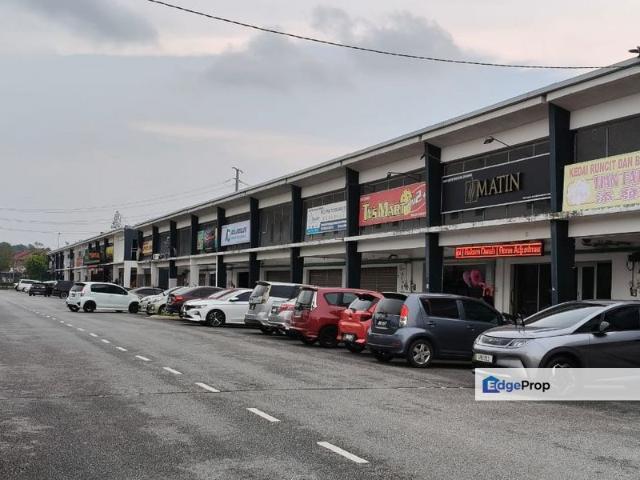 Shop for rent in Bukit Ledang, Johor