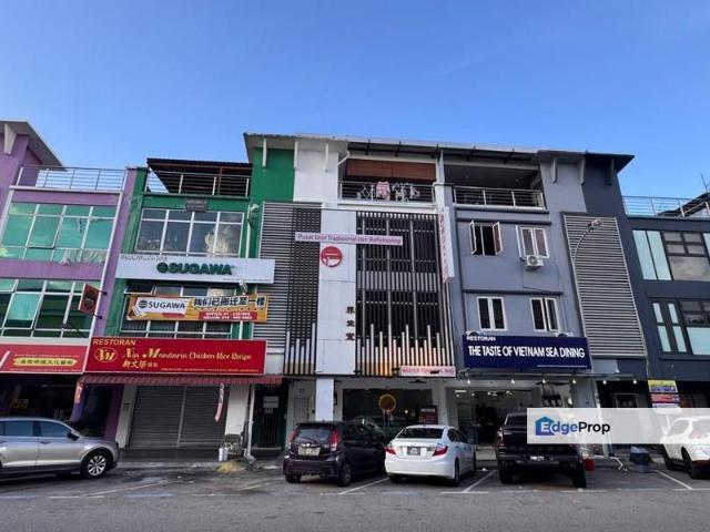 Shop for rent in Bukit Ledang, Johor