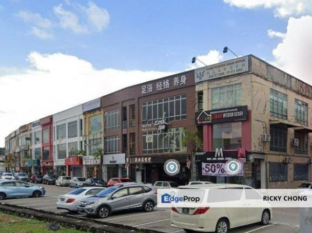 Shop for sale in Bandar Uda Utama, Iskandar Puteri