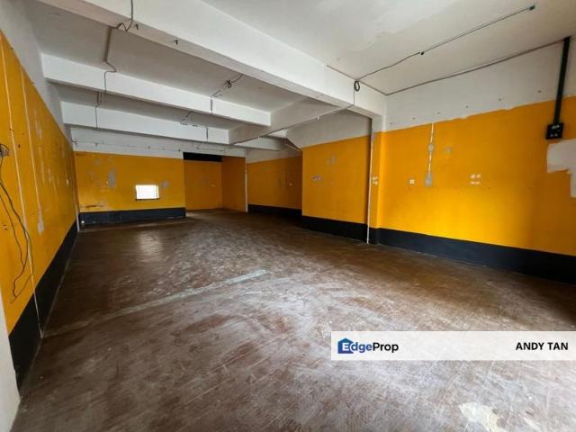Shop for sale in Bandar Uda Utama, Iskandar Puteri