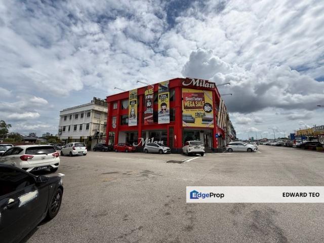 Shop for rent in Bukit Ledang, Johor