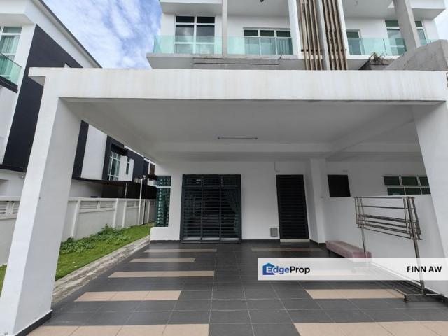 House for sale in Pulai, Bukit Ledang