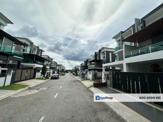 House for sale in Pulai, Bukit Ledang