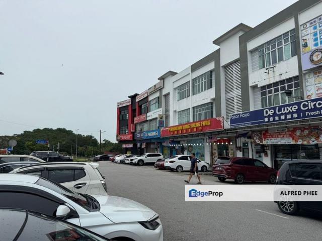 Shop for rent in Bukit Ledang, Johor