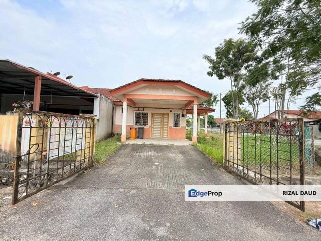 House for sale in Sendayan Village, Negeri Sembilan