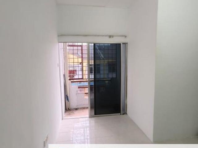 Shop for sale in Kajang, Langat