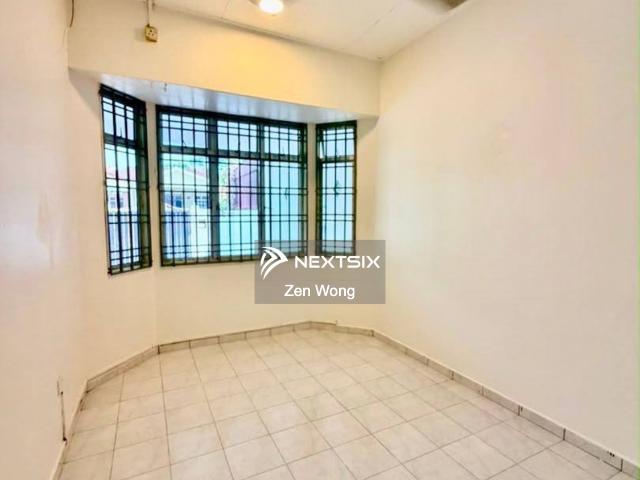 Residential House for sale in Batu Pahat