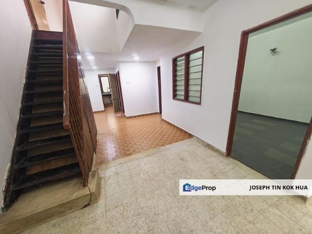 House for sale in Country Heights Damansara, Kuala Lumpur