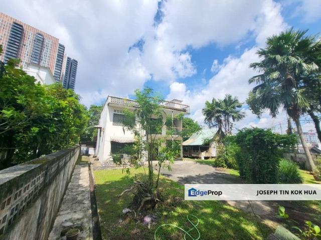 House for sale in Country Heights Damansara, Kuala Lumpur