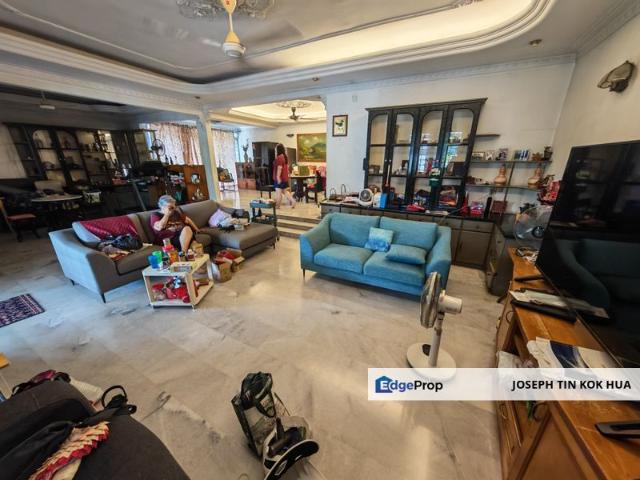 House for sale in Country Heights Damansara, Kuala Lumpur