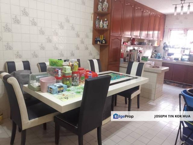 House for sale in Country Heights Damansara, Kuala Lumpur