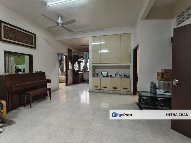 House for sale in Country Heights Damansara, Kuala Lumpur