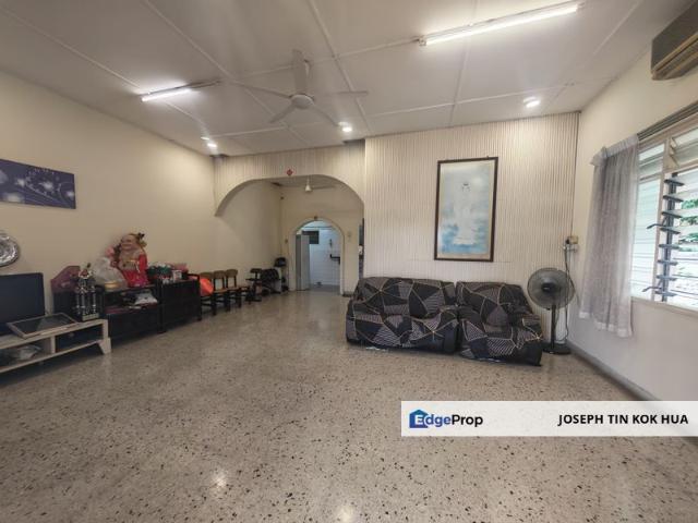 House for sale in Country Heights Damansara, Kuala Lumpur